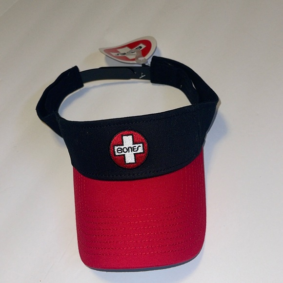 🆕 Bones Bearings Black and Red Snap Back Adjustable Visor Hat - Picture 2 of 7